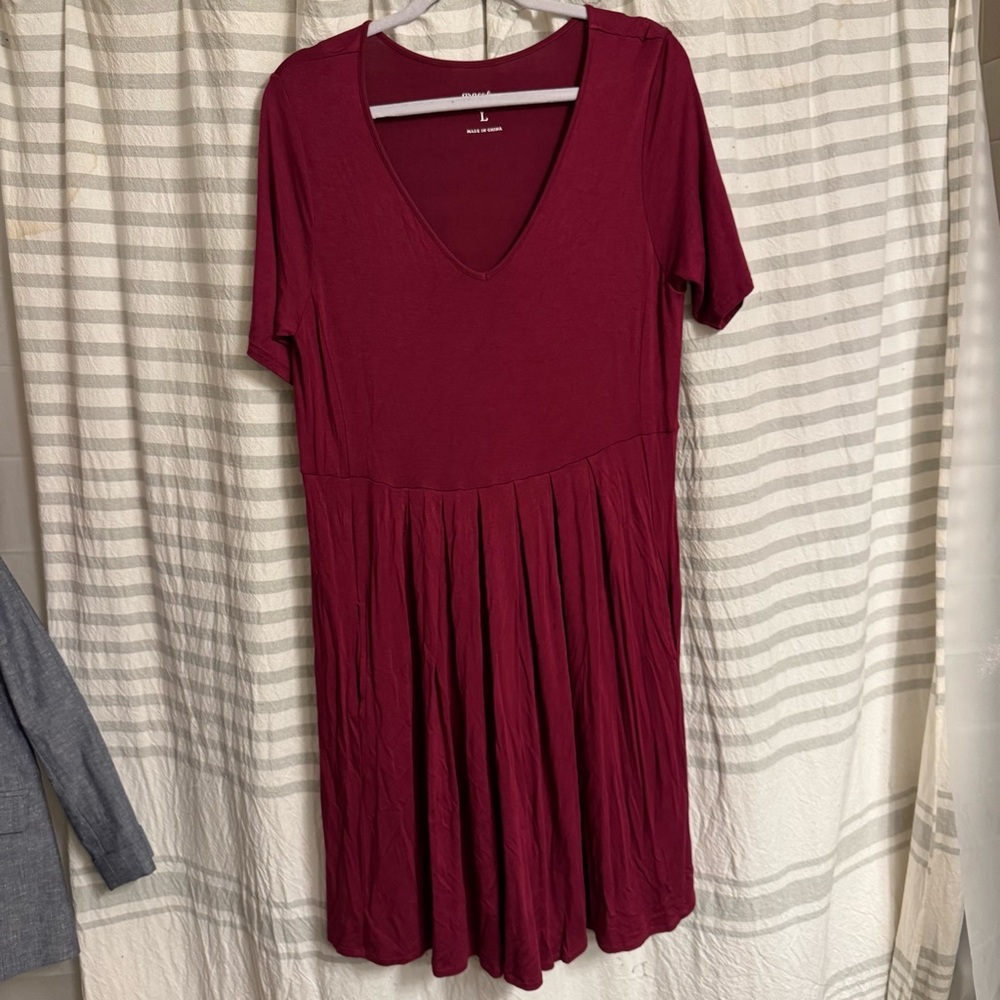 Pleated Dark Pink V-Neck Dress